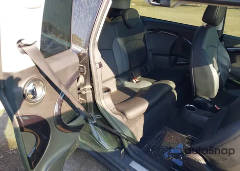 2009 Mini Cooper S Clubman S Clubman from USA, damaged, VIN WMWMM33539TP93219